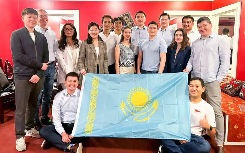 Глава КМГ встретился с казахстанскими студентами в США