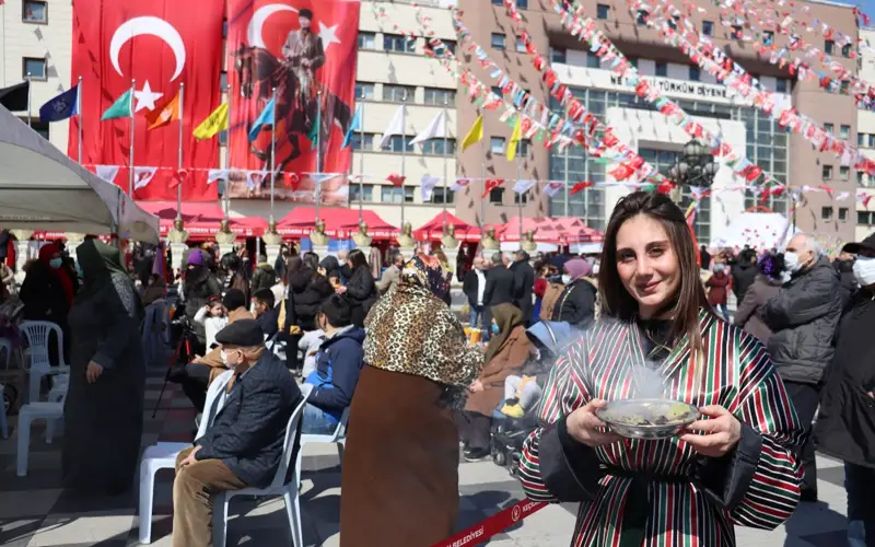 Наурыз вТурции празднуют народными танцами и прыжками через огонь