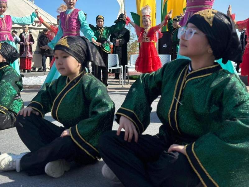 Массовые гуляния проходят в жилых массивах Астаны Массовые гуляния проходят в жилых массивах Астаны