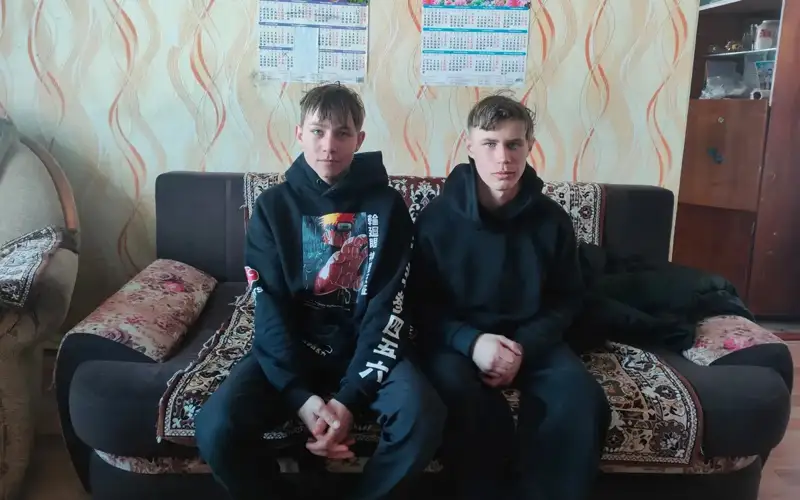 Школьники спасли из пожара пожилого мужчину в СКО