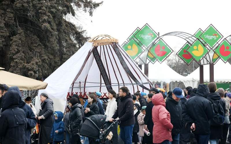Ярмарки ремесленников и этнодизайнеров стартовали в Алматы на Наурыз Ярмарки ремесленников и этнодизайнеров стартовали в Алматы на Наурыз