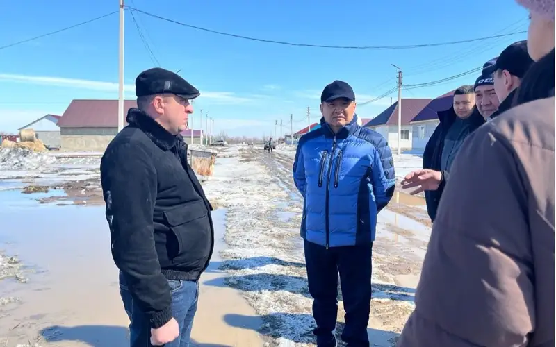 Аким области побывал в кокшетауской школе, подвалы который затопило талыми водами