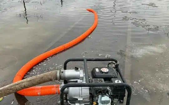 Акимат Уральска затопило талыми водами 