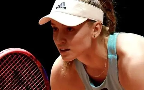 Елена Рыбакина