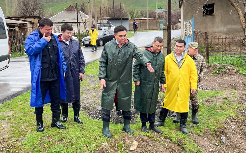 Улицы Шымкента затопило из-за сильного дождя