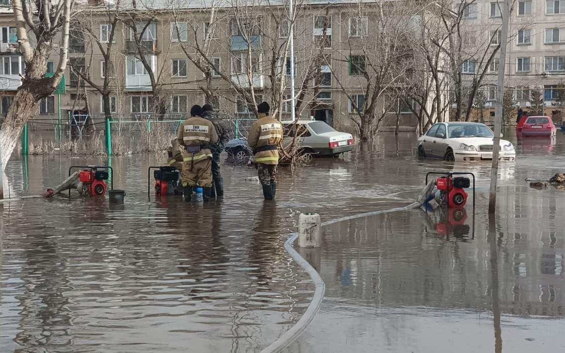 Вышедшая из берегов река Кылшакты затопила дома в Кокшетау