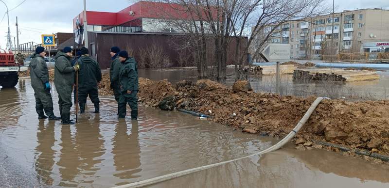 Более 220 человек эвакуировано из затопленных квартир в Кокшетау