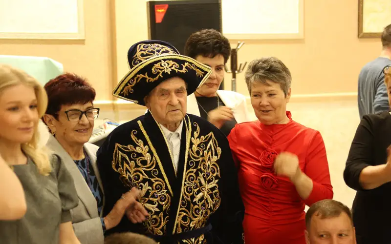 Ветерана-разведчика с вековым юбилеем поздравили в Алматы