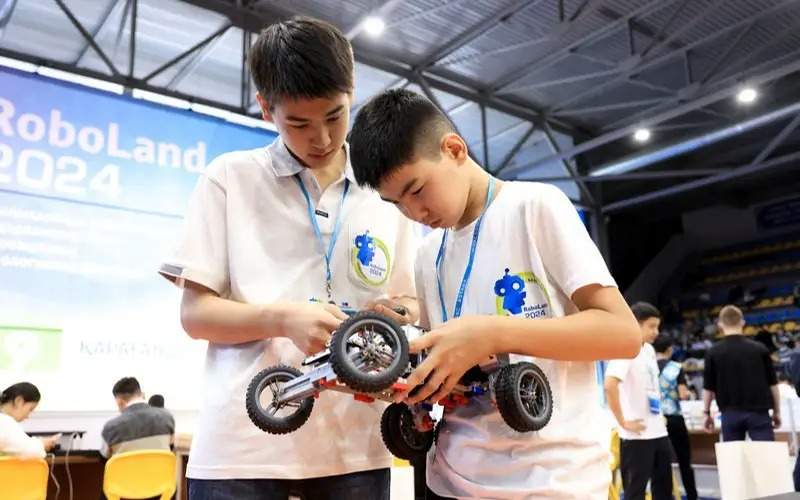 Int’l robotics festival brings together 350 teams