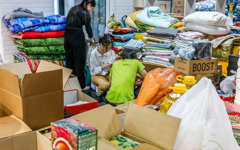 Алматинцы оказывают гумпомощь пострадавшим от паводков