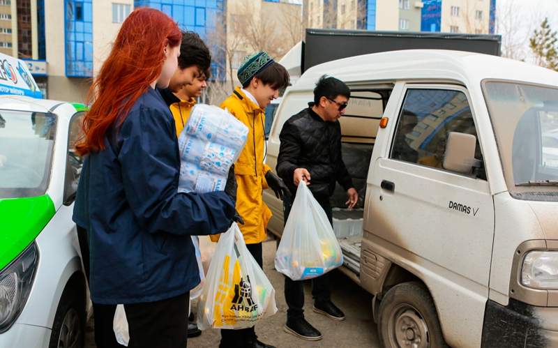 гуманитарлық көмек гуманитарлық көмек