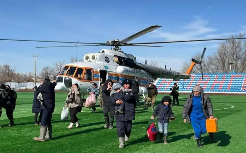 Қозоғистоннинг сув тошқинларидан жабр кўрган ҳудудларида 1600 дан ортиқ киши авиация томонидан эвакуация қилинди