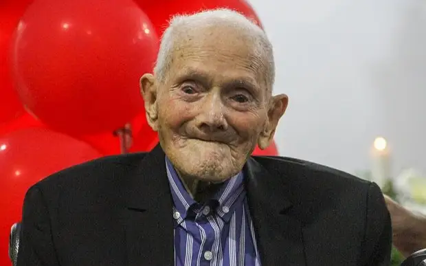 Хуан Висенте Перес Мора 