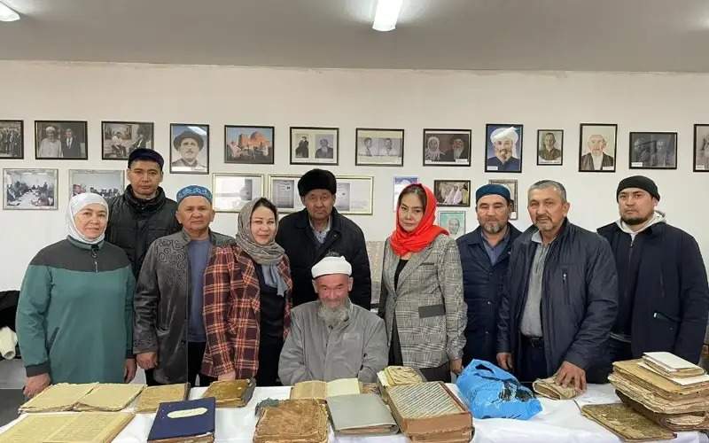 Manuscripts and books dating back to XVIII-XX centuries found in house attics in Kazakhstan 