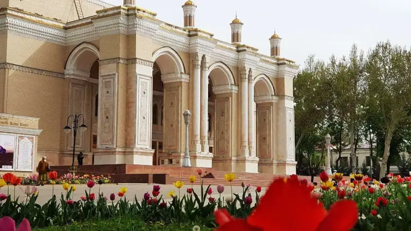 Алишер Навоий номидаги академик катта театри