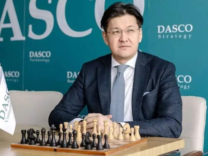 Дармен Садуақасов Дармен Садуаасов
