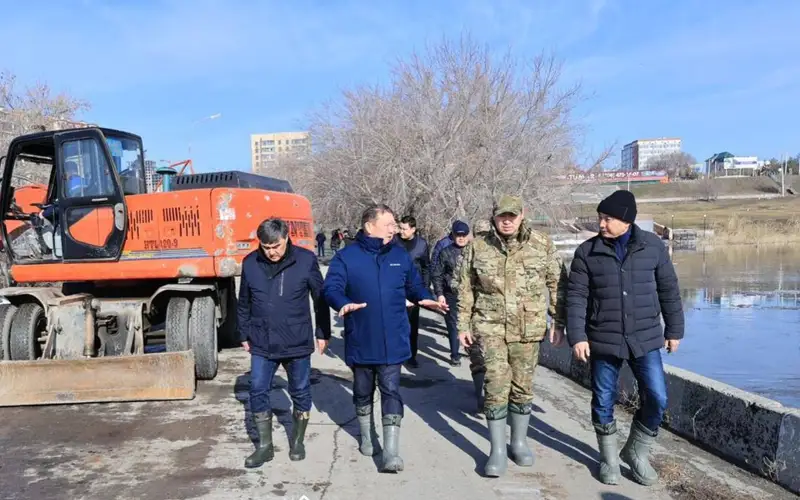Глава МЧС прибыл в Костанайскую область для координации борьбы с паводком
