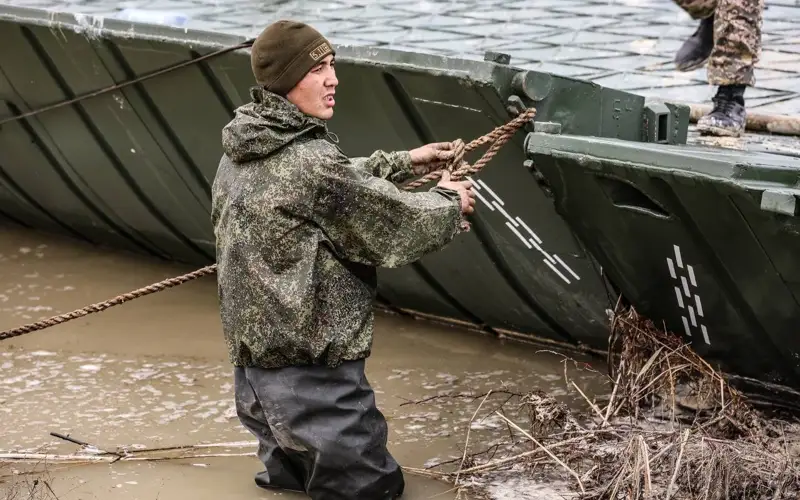 Понтонный мост 