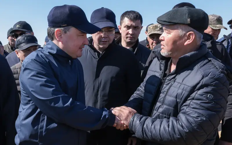 Олжас Бектенов проверил паводковую ситуацию в Кульсары