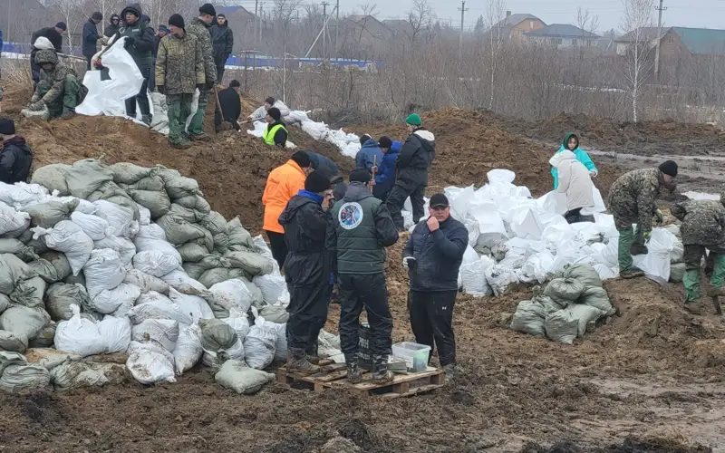 Волонтеры, спасатели, дамбы, паводки, подтопления, СКО