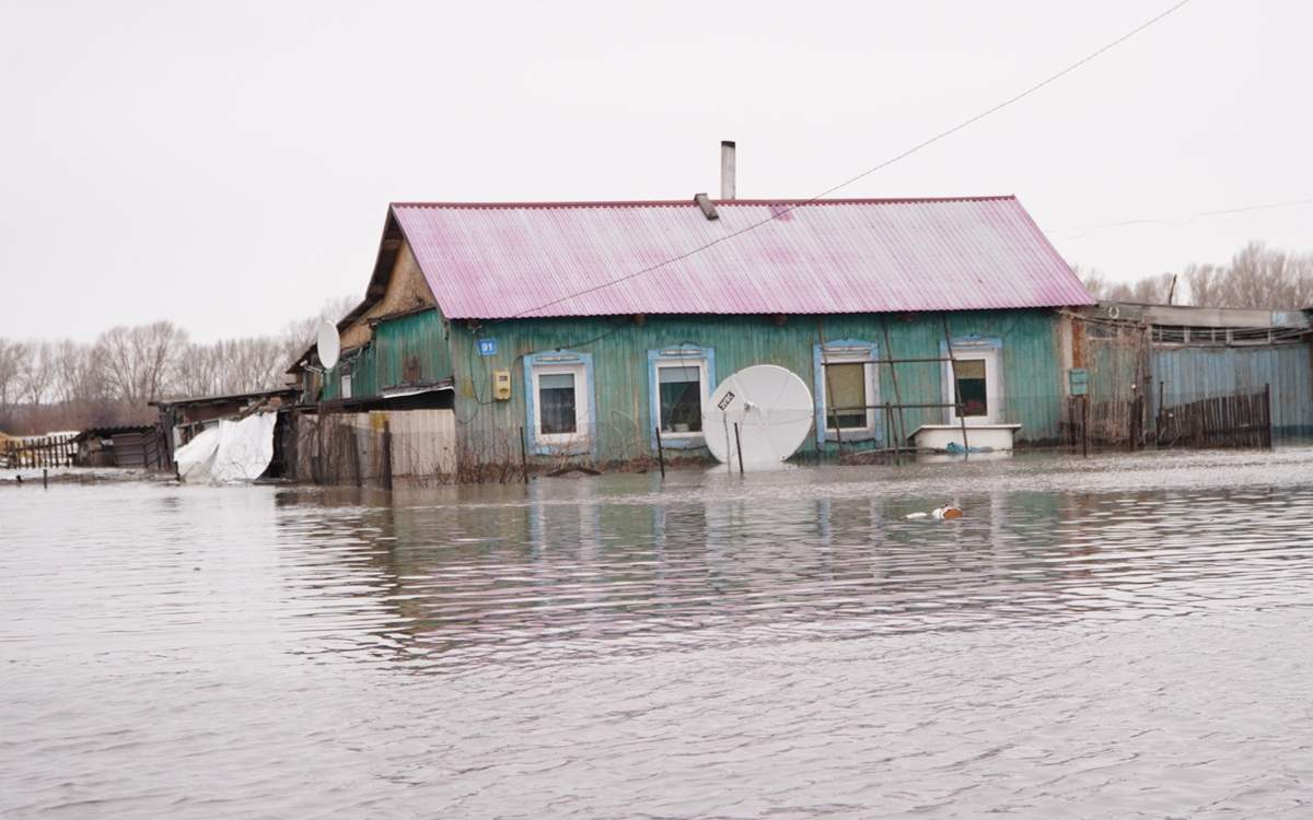 В Казахстане остаются подтопленными более 5 тысяч домов