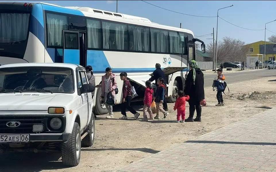 above-33-000-evacuated-from-flood-stricken-kulsary-in-atyrau-region