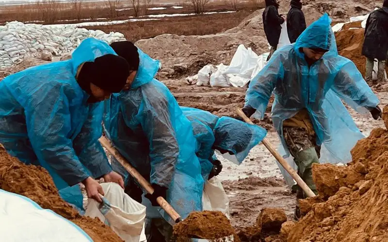 Курсанты Нацгвардии заготовили более 8000 мешкотар в СКО