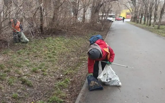 Почти 1,5 тонны мусора вывезли коммунальные службы с улиц Караганды