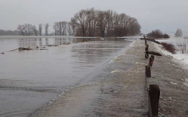 Депутаты возьмут на контроль выплаты пострадавшим от паводков