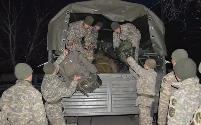 Карагандинские военнослужащие отправились на помощь в СКО