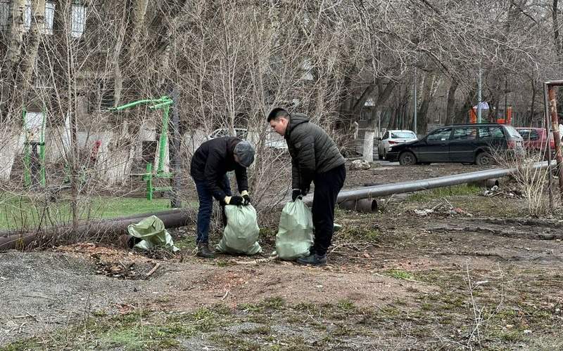 В Карагандинской области наводят чистоту во дворах и на улицах В Карагандинской области наводят чистоту во дворах и на улицах