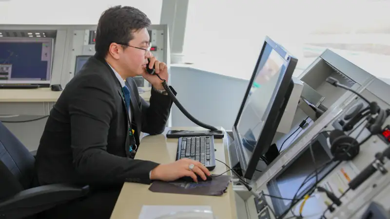 Авиадиспетчер в столичном аэропорту