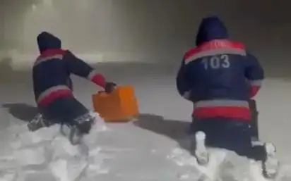 Выехали к больному в сильный снегопад: в Актобе наградили фельдшера