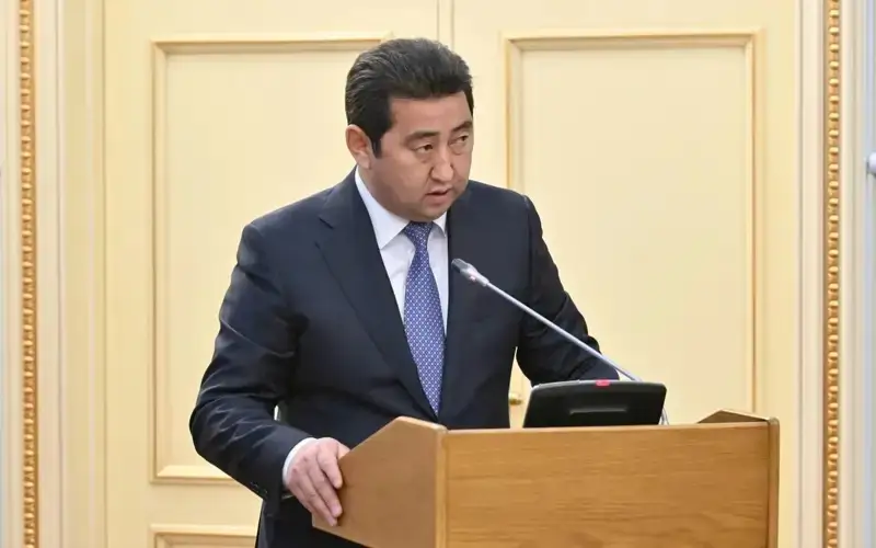 Айдарбек Сапаров