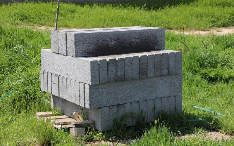 В Арыси строятся новые пешеходные дорожки Стройматериалы для пешеходных дорожек