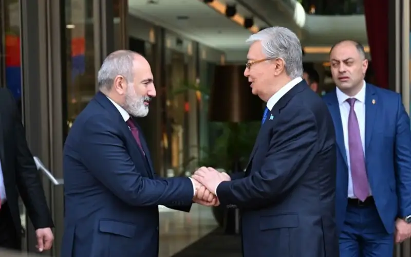 Касым-Жомарт Токаев призвал к скорейшему урегулированию отношений между Арменией и Азербайджаном