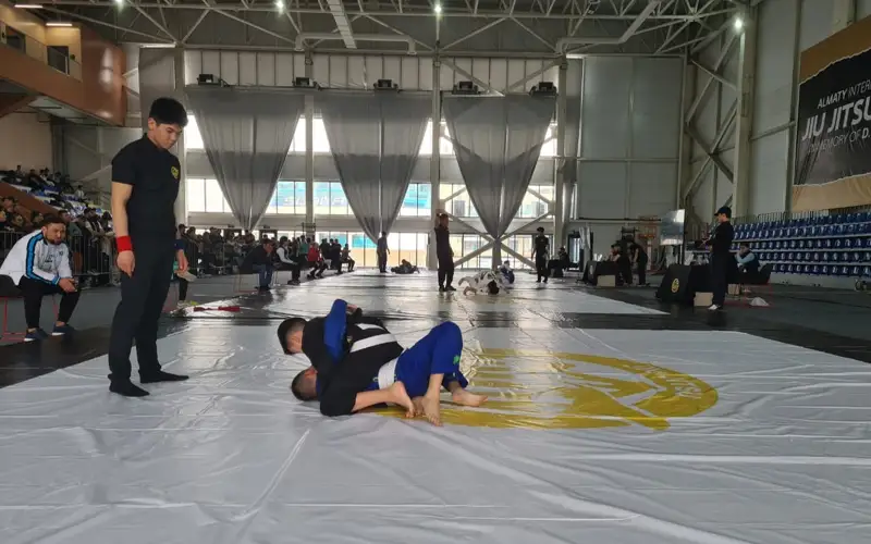 Спортсмены из трех стран оспорили призовые места на турнире по джиу-джитсу в Алматы