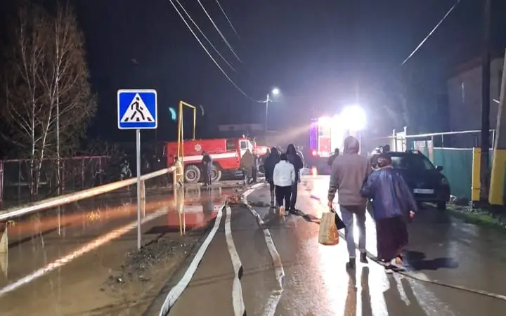 В соседних аулах разместили жителей подтопленного села Жасоркен Жамбылской области