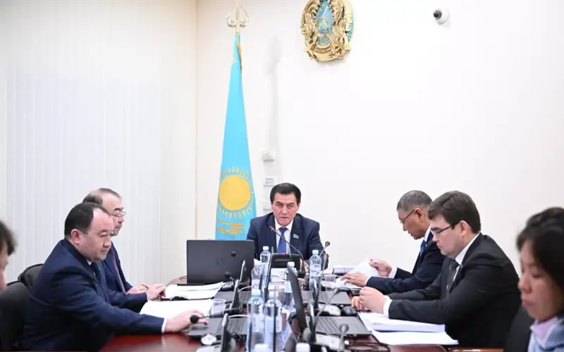 В Сенате обсуждают сотрудничество Казахстана и Китая в сфере правовой помощи по гражданским и уголовным делам