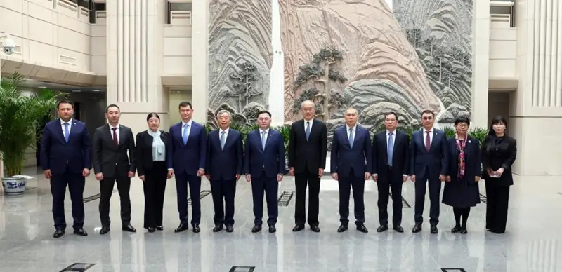 Верховный Суд РК в Верховном Народном Суде КНР, Китай