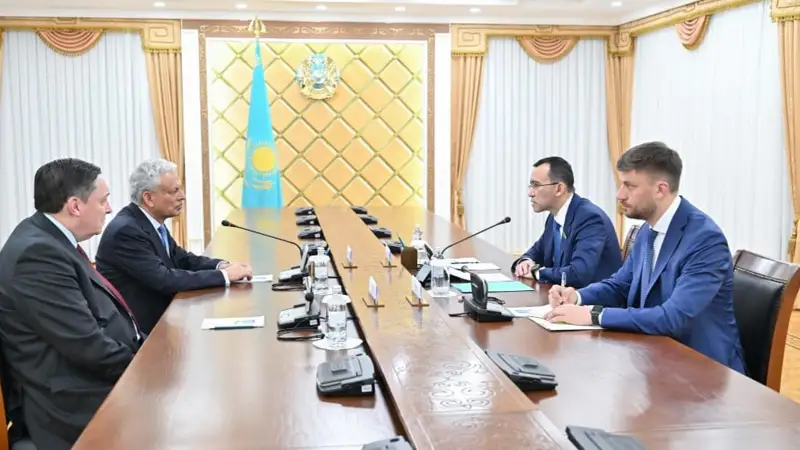  Маулен Ашимбаев встретился с директором Оксфордского центра исламских исследований