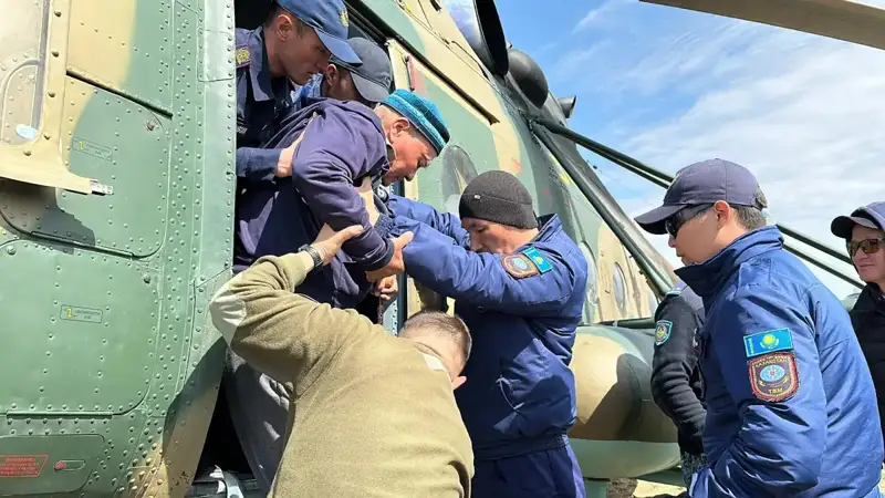 Evacuation from flood-hit areas 