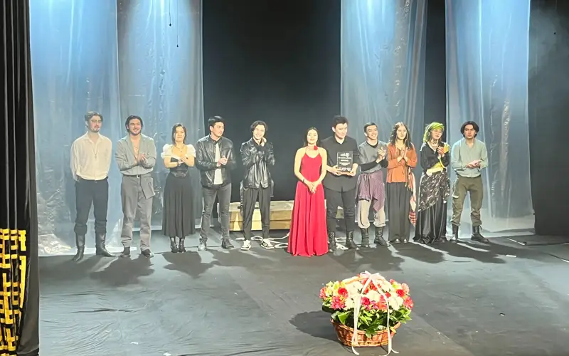 актеры, театр