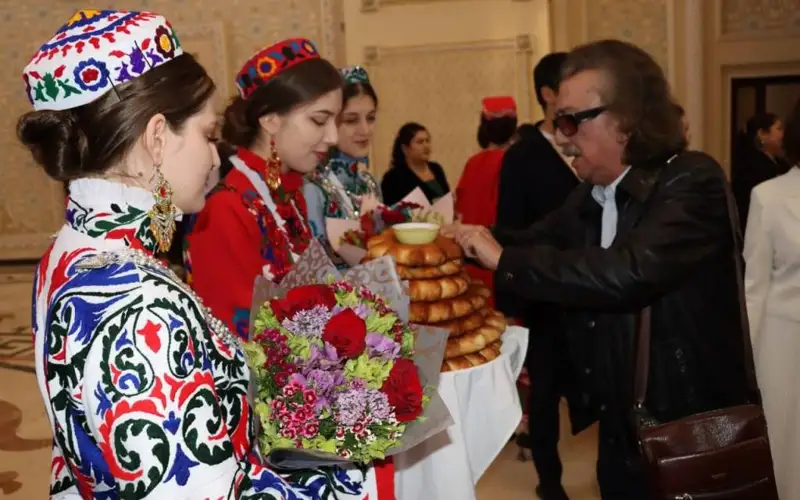 Тожикистонда «Ўзбекистон маданияти кунлари» бўлиб ўтмоқда 