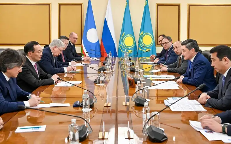 Казахстан и Якутия