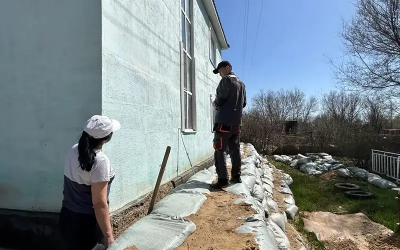 Актюбинцы из подтопленных районов возвращаются в свои дома