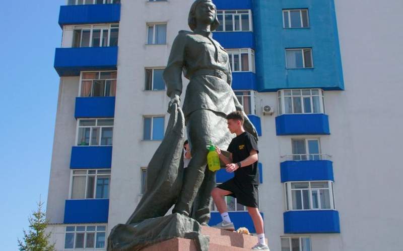 Более 5000 студентов организовали экочеллендж в Астане Более 5000 студентов организовали экочеллендж в Астане