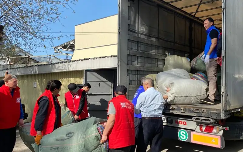 20 тонн гумпомощи направили депутаты маслихата Алматы в СКО