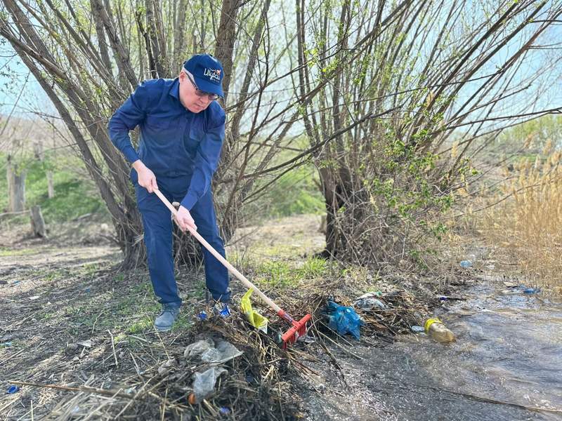 В области Улытау провели экологическую акцию в исторических местах акция «Таза Қазақстан»