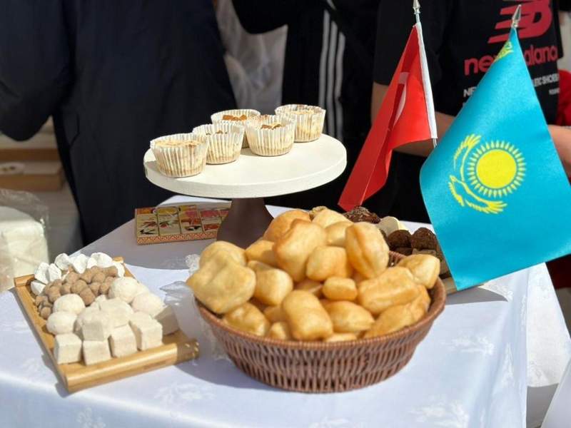 Ярмарка казахско-турецкой кухни впервые прошла в Астане Ярмарка казахско-турецкой кухни впервые прошла в Астане